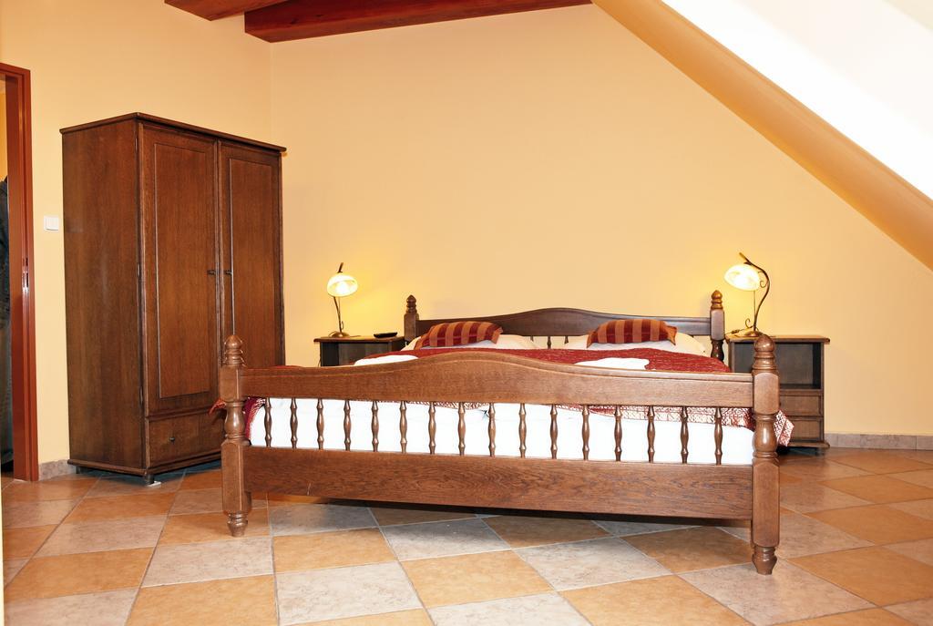 Hotel Pelikan Trebon Bilik gambar
