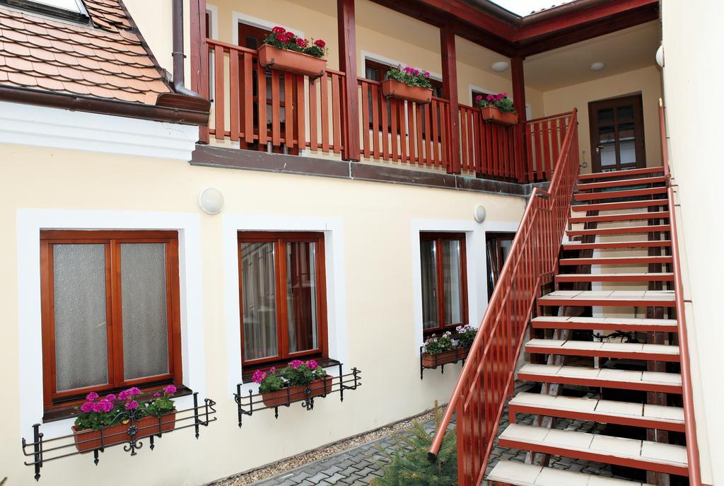 Hotel Pelikan Trebon Luaran gambar