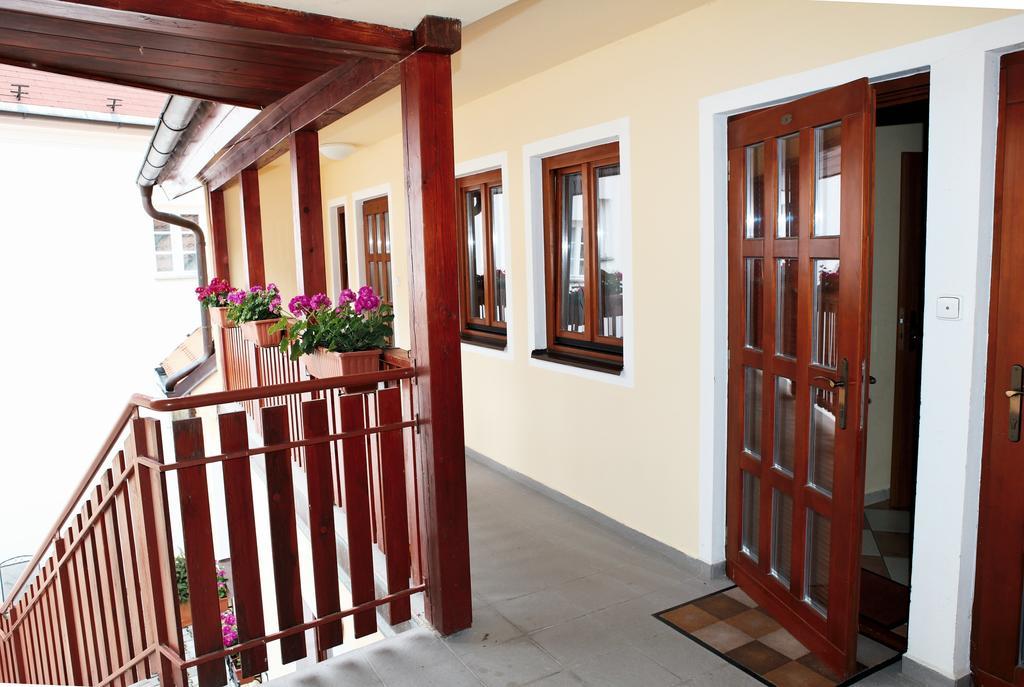 Hotel Pelikan Trebon Luaran gambar